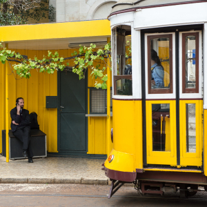 28-THE-YELLOW-BOX20150419-LISBONNE